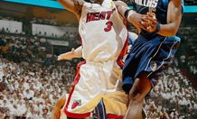 2006nba总决赛录像,韦德独领风骚，热火逆转小牛夺冠